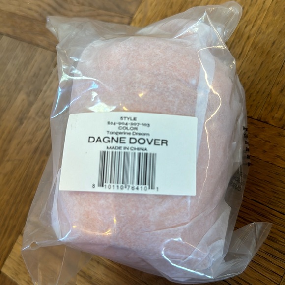 SOLD🧡Dagne Dover Mila keychain in tangerine dream orange - Picture 2 of 7